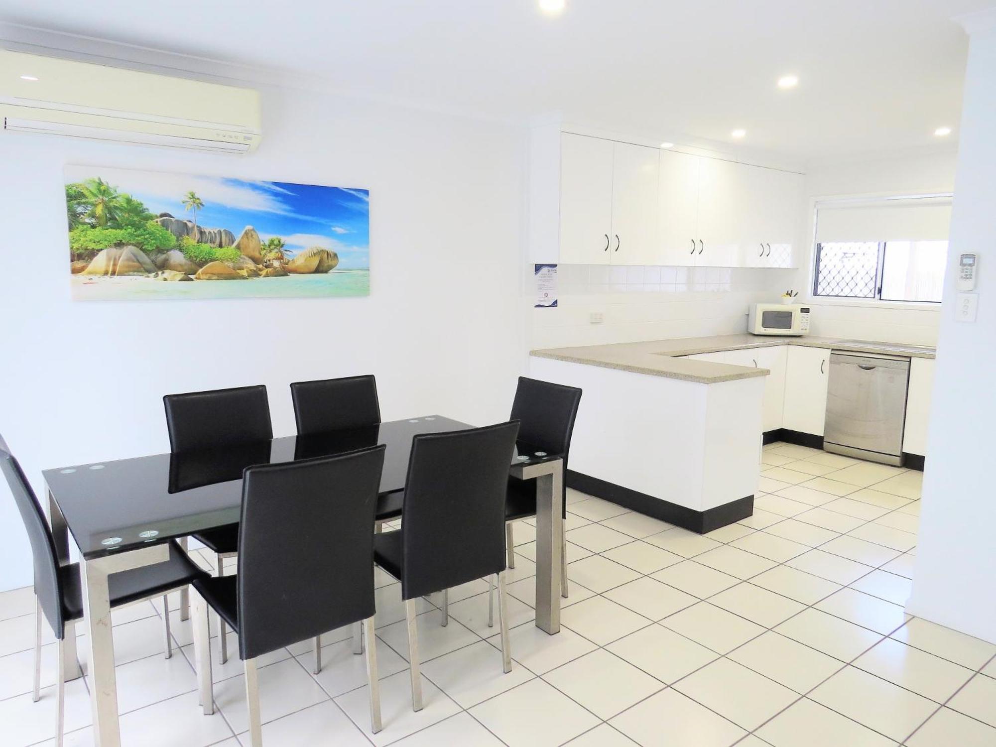 The Shores Holiday Apartments Mackay Zimmer foto